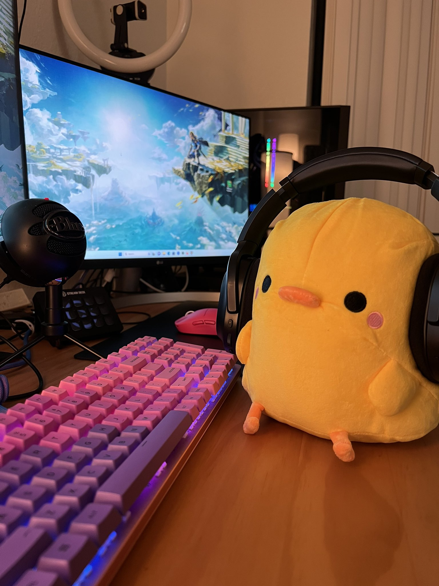 HENRY PLUSH
